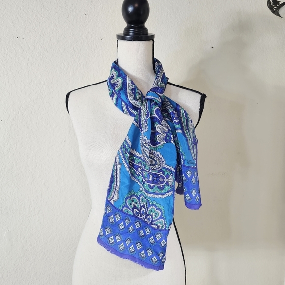 Worthington Accessories - Worthington Vintage Scarf